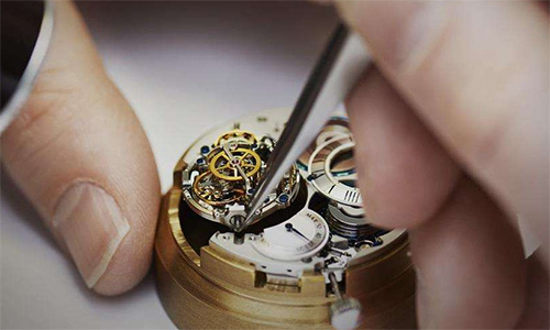 如何选择专业手表维修网点？